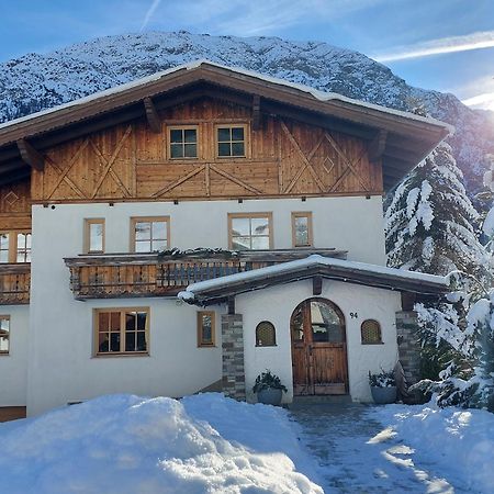 Foersterhaus Lejlighed Holzgau Eksteriør billede